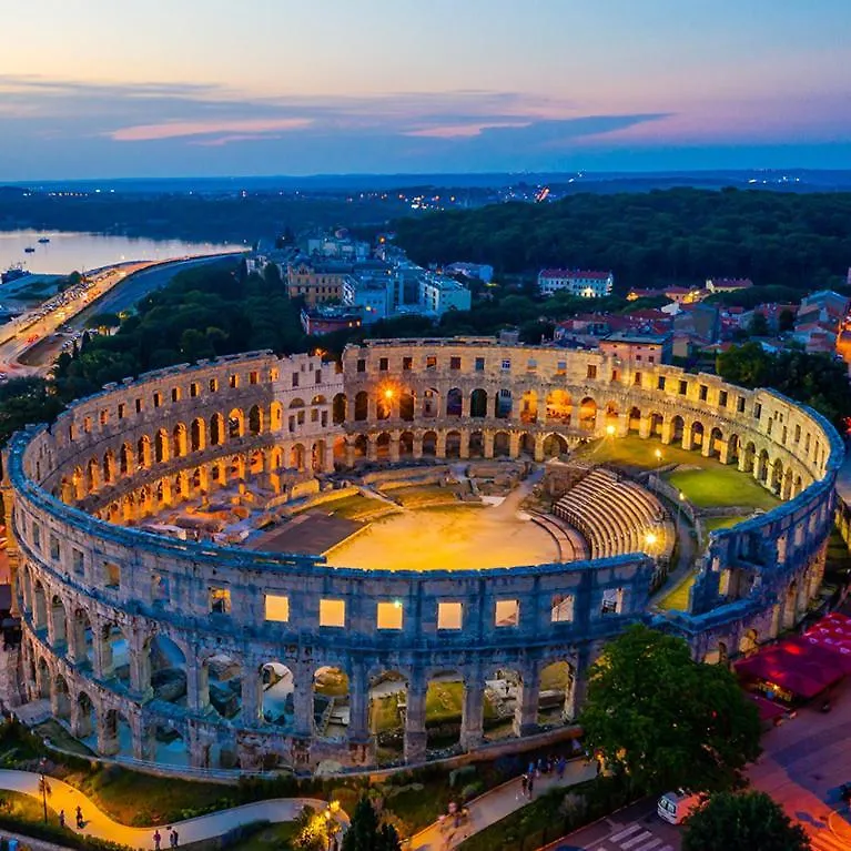 Studio Oliva - Free Parking Apartment Pula